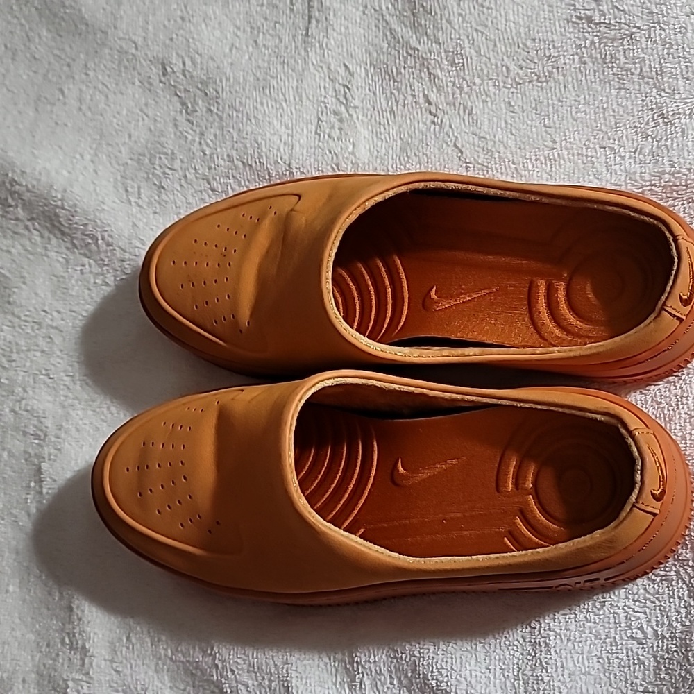 Nike Orange Women's Sneakers